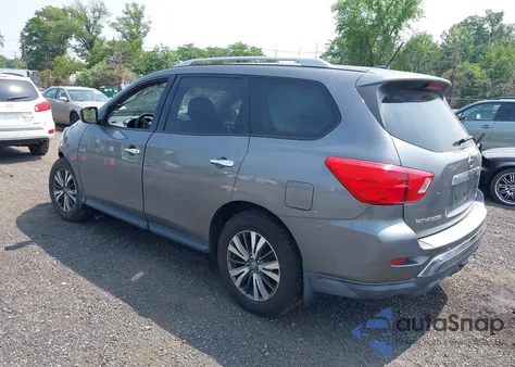 2017 Nissan Pathfinder S z USA, uszkodzony, nr VIN 5N1DR2MM9HC670264